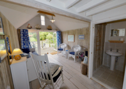 Big Man Tiny Homes – wooden cabin interior