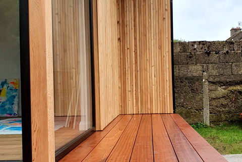 Big Man Tiny Homes – Cork, Ireland – Photo of garden studio deck