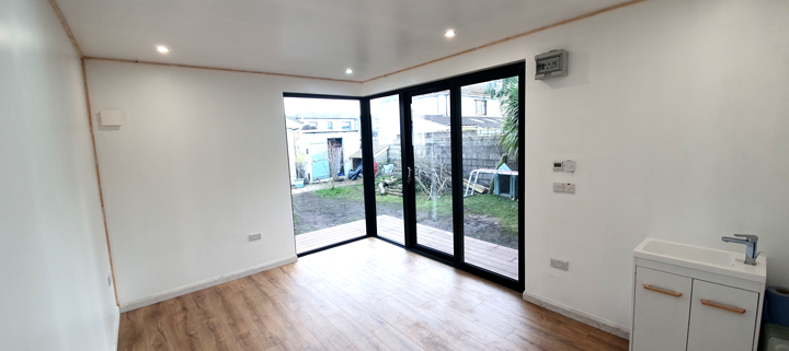 Big Man Tiny Homes – Cork, Ireland – Photo of garden studio interior