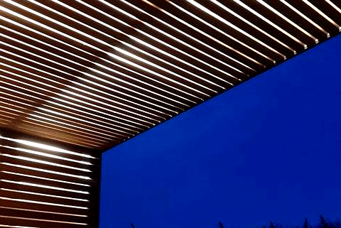 Big Man Tiny Homes – Cork, Ireland – Photo of modular home entrance lighting